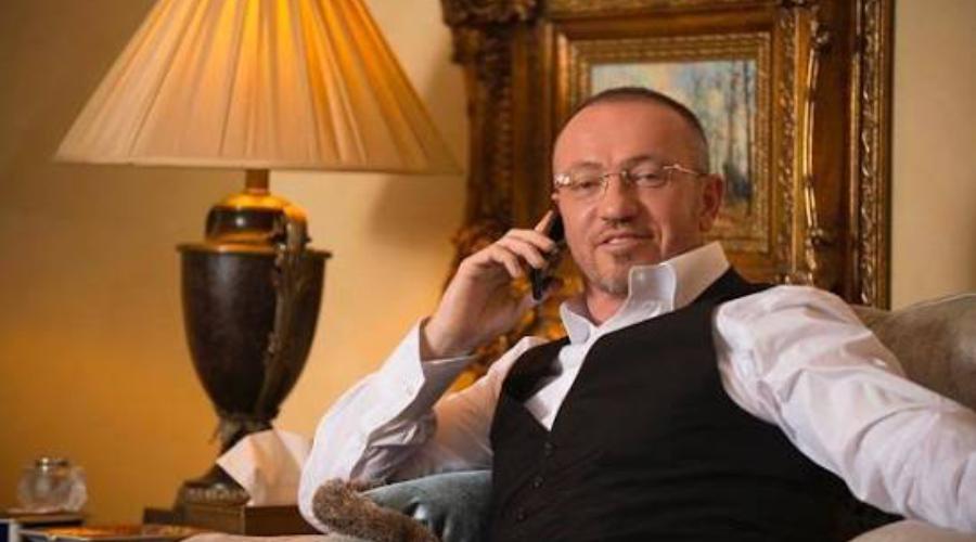 Дубайские разборки: как старые друзья с фоток 2000-х грозятся отрезать друг другу уши | FAKEOFF